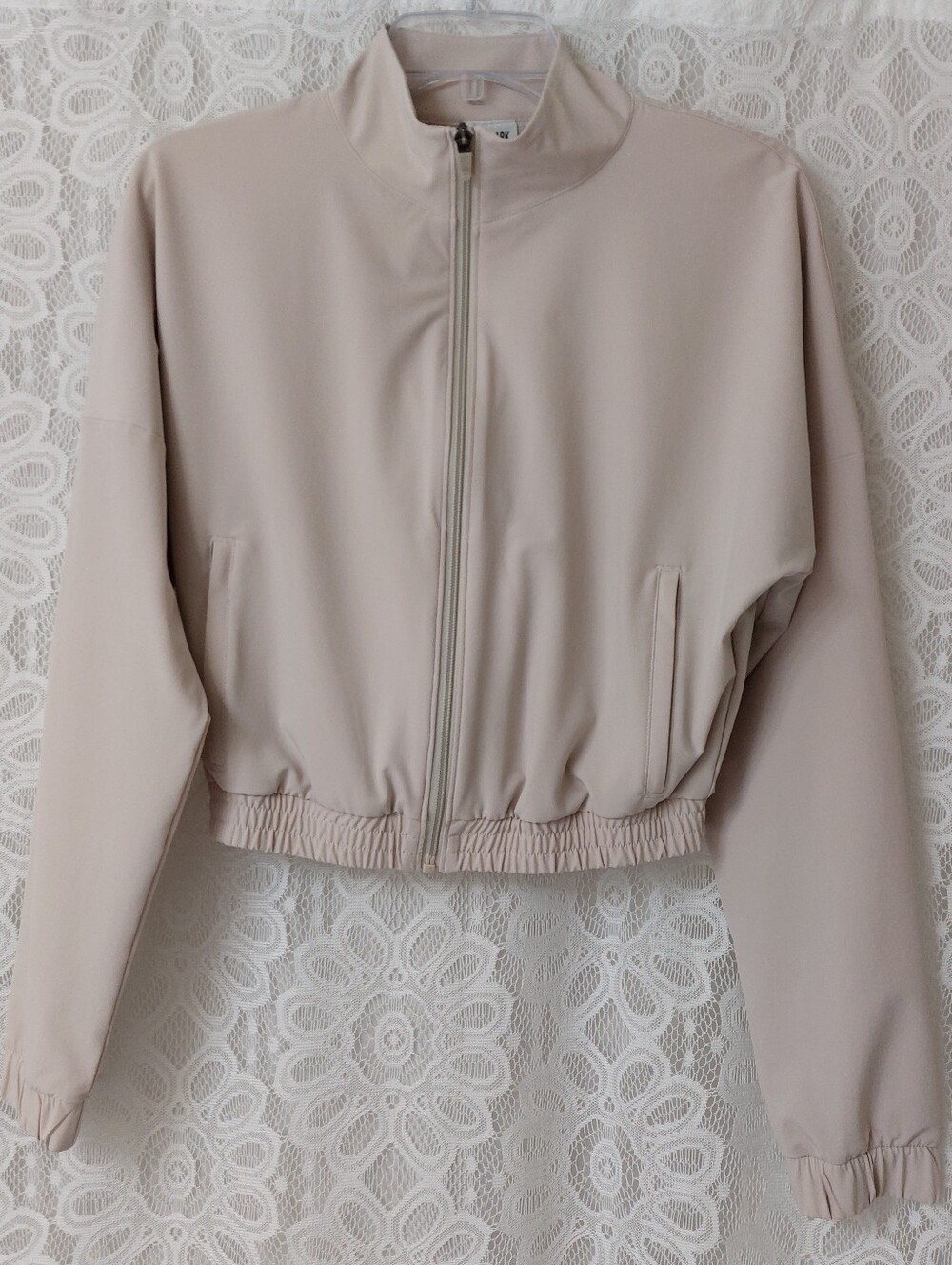Gymshark- Crop Track Jacket. Sz. Sm.